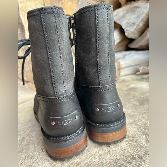 UGG Kilmer II black suede leather lace up boot w/ shearling lining Sz-7. F - Picture 3 of 14